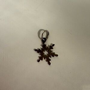 Sterling Silver Snowflake Pendant